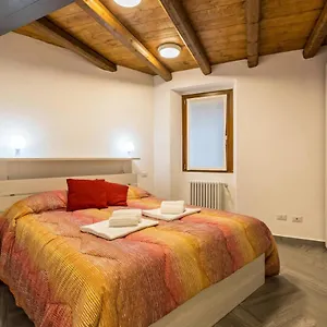 Giulia , Argegno Italië