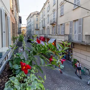  Apartment Parma Central Apartments Italy