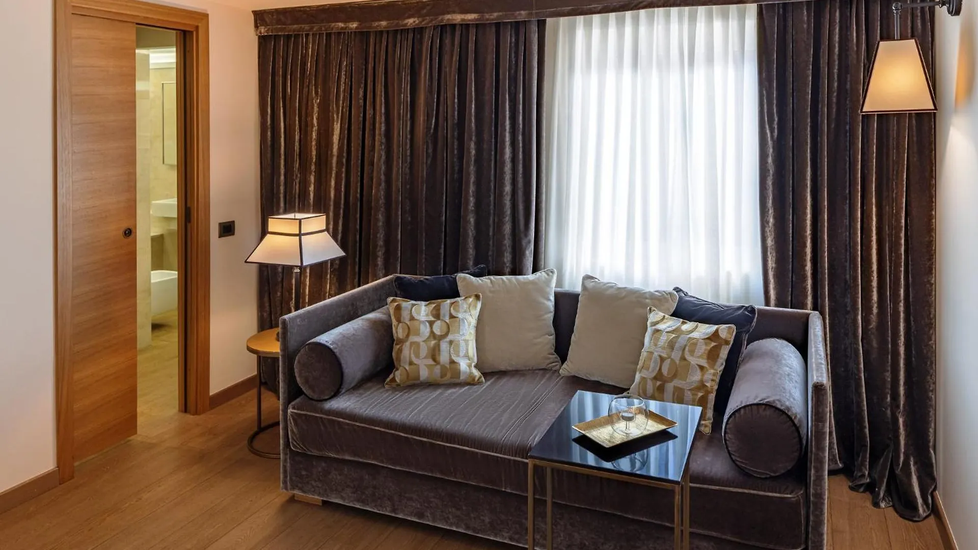**** Hotel Starhotels Metropole Rome Italy